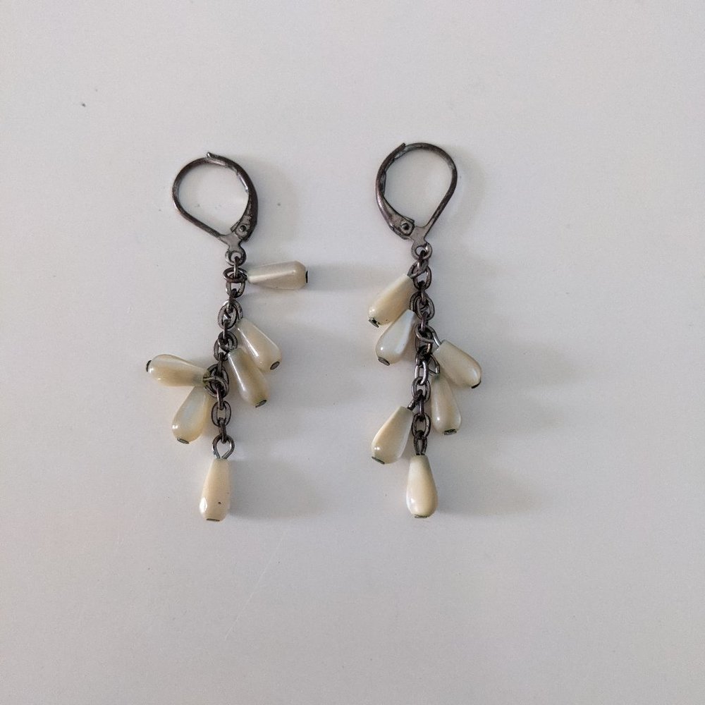 Cream dangle earrings